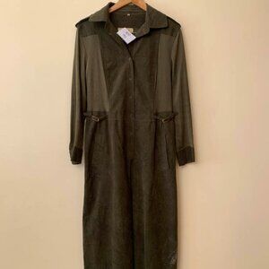Khaki Green (Made in Switzerland) vintage long coat with ribbed details.